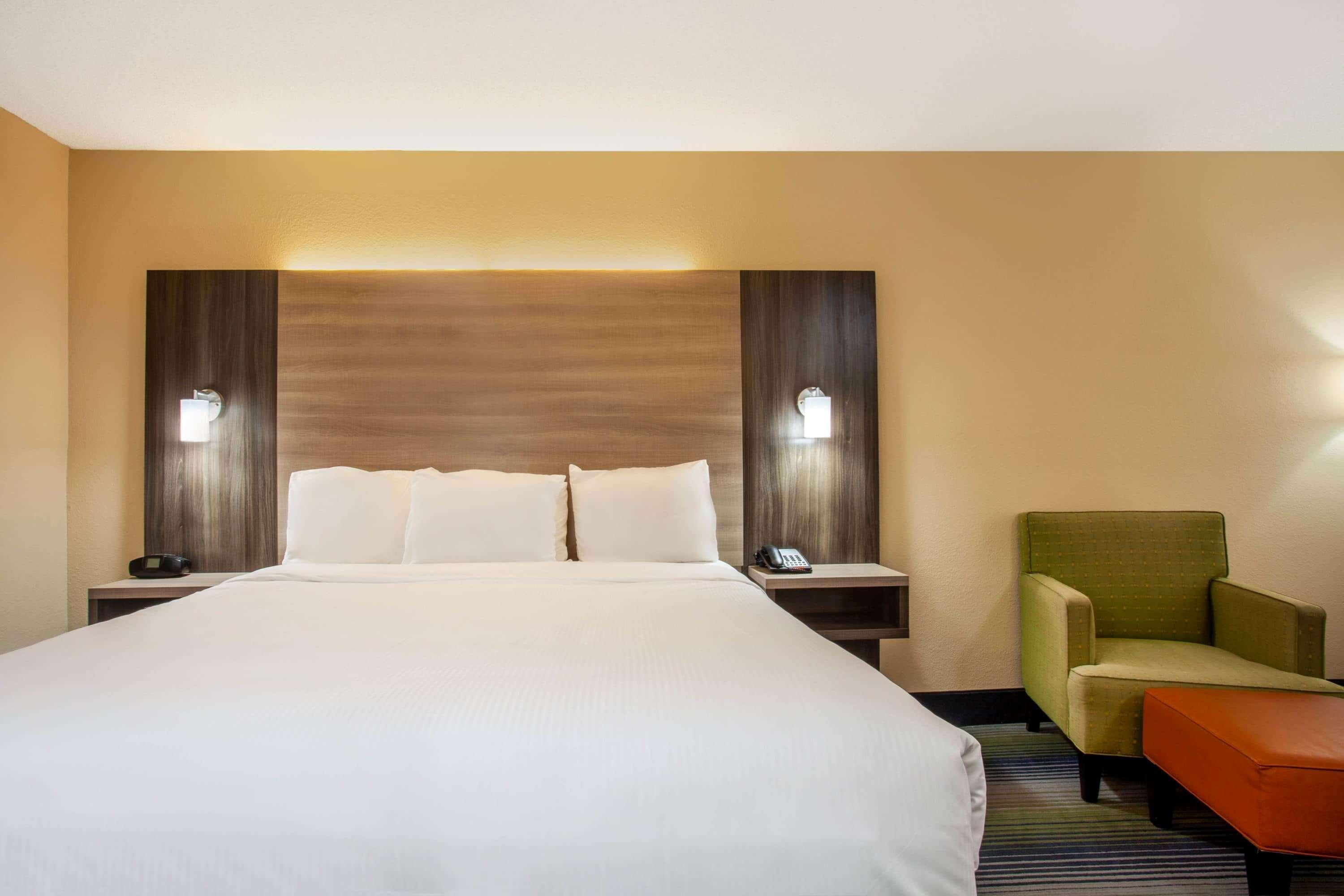 Baymont By Wyndham Mcdonough Hotell Eksteriør bilde