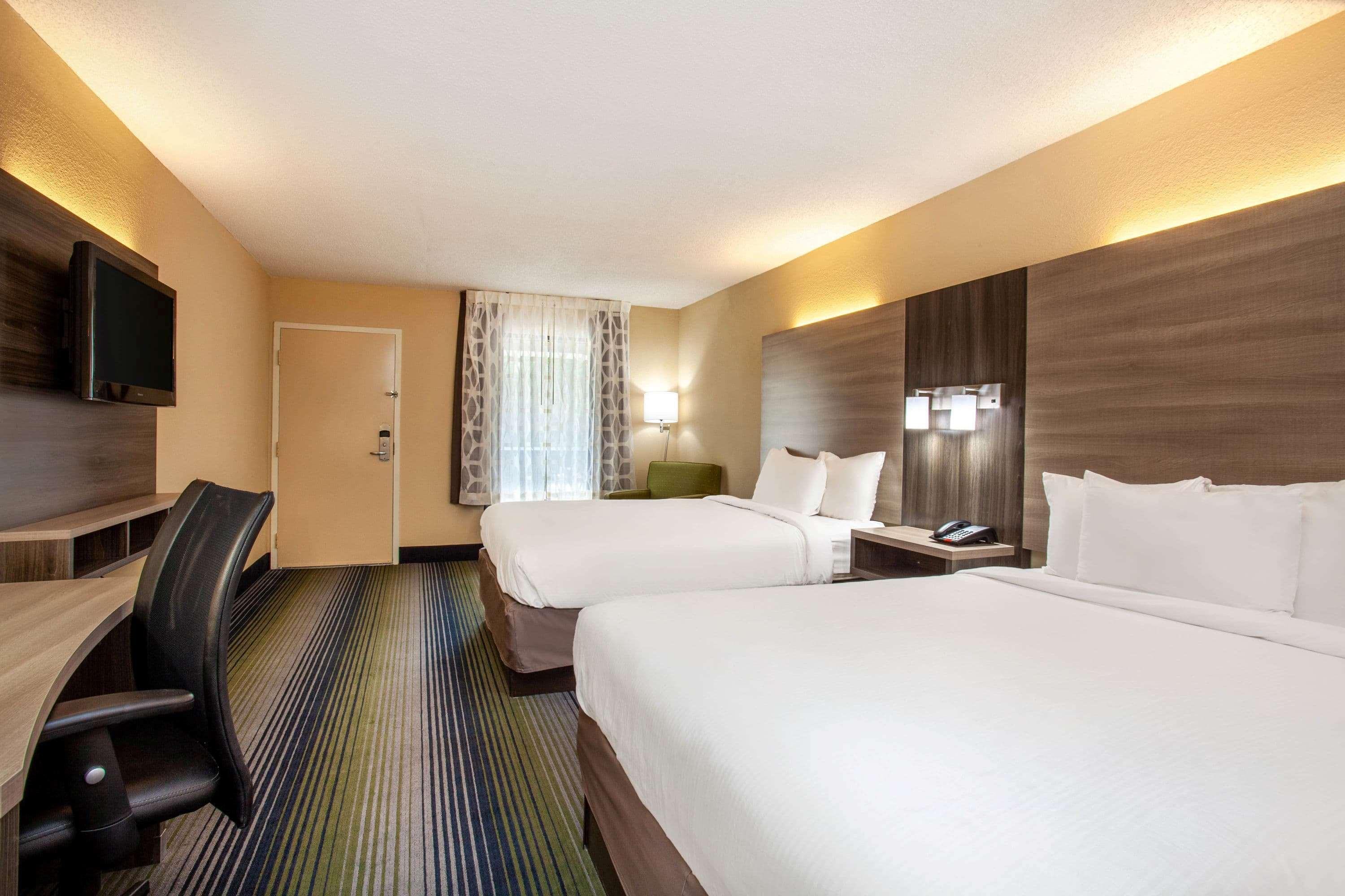 Baymont By Wyndham Mcdonough Hotell Eksteriør bilde